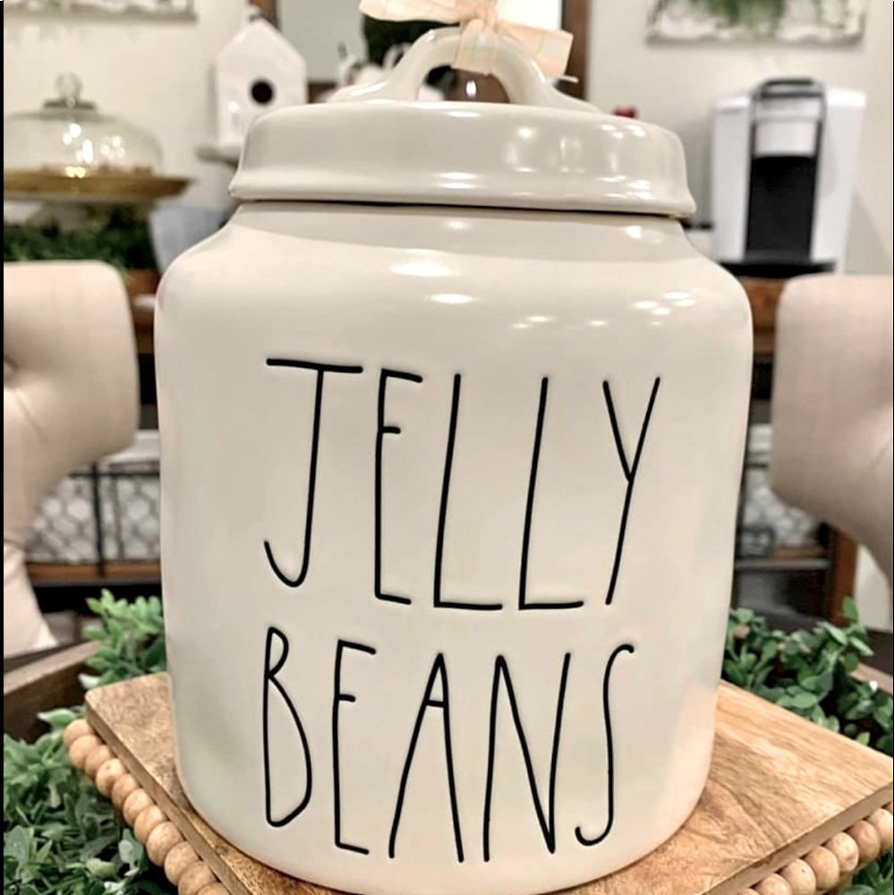 🐰 New Rae Dunn Jelly beans canister